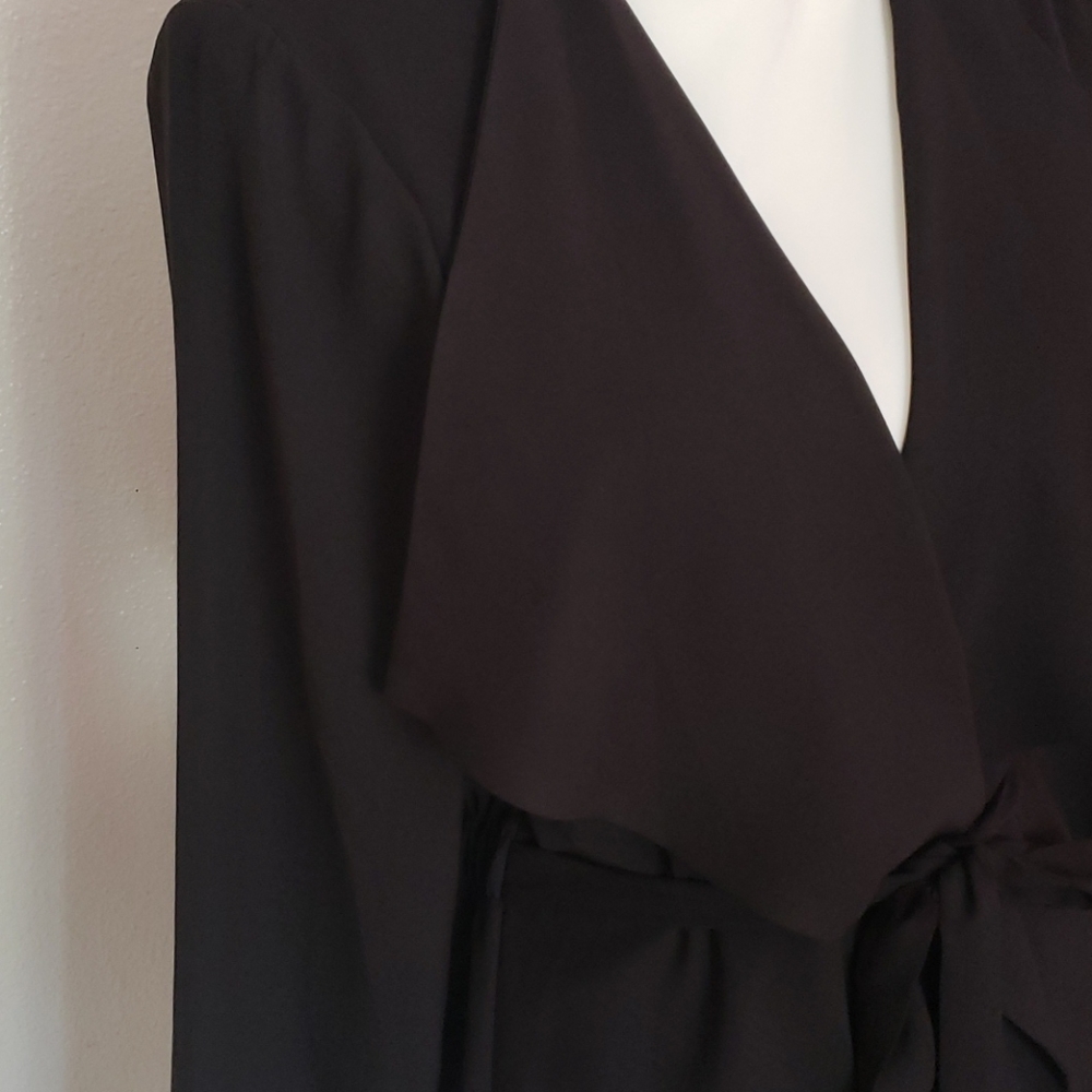 Black coat - Picture 2 of 4
